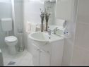 Apartments Ivan - with large terrace : A1(6) Zadar - Zadar riviera  - Apartment - A1(6): bathroom with toilet
