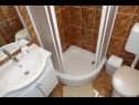 Apartments Ivo - family friendly: A1 Crveni (2+2), A2 Plavi (2+2), A3 Bez (2+2) Zaton (Zadar) - Zadar riviera  - Apartment - A3 Bez (2+2): bathroom with toilet