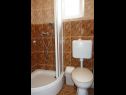 Apartments Ivo - family friendly: A1 Crveni (2+2), A2 Plavi (2+2), A3 Bez (2+2) Zaton (Zadar) - Zadar riviera  - Apartment - A3 Bez (2+2): bathroom with toilet