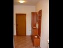 Apartments FRANE - family apartment A1 prizemlje(4+1), A2 kat(4+1) Zaton (Zadar) - Zadar riviera  - Apartment - A1 prizemlje(4+1): hallway
