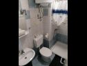 Apartments Mari - close to the sea & parking: A1(4+2), A2(2+2), A3(4+2) Zaton (Zadar) - Zadar riviera  - Apartment - A1(4+2): bathroom with toilet