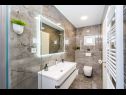 Holiday home Luxury Villa with pool H(12) Zaton (Zadar) - Zadar riviera  - Croatia - H(12): bathroom with toilet