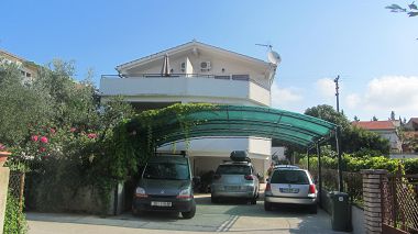 Apartments Ante - free parking: A1(4), A2(4) Sveti Filip i Jakov - Riviera Biograd 