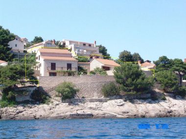 Apartments and rooms Ref - 20 m from sea : 1 - A1(4+1), 2 - A2(2+1), 3 - R1(2), 4 - R2(2) Cove Puntinak (Selca) - Island Brac  - Croatia