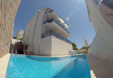 Apartments Marinela - with pool : A2(4+2) Okrug Gornji - Island Ciovo 