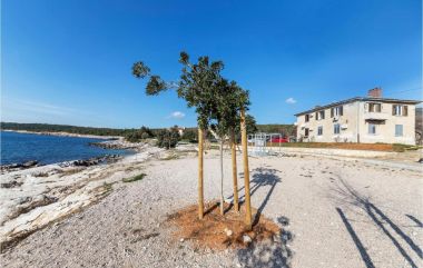 Apartments Rajka - 20 m from beach: Rajka(4) Koromacno - Istria 