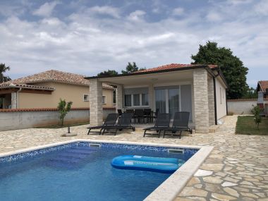 Holiday home LjubaV - with pool : H(4) Medulin - Istria  - Croatia
