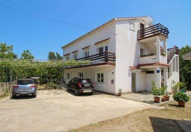 Apartments Nika - with parking : A1(4+1) Silo - Island Krk 