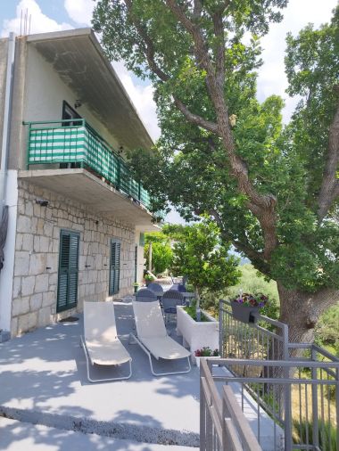 Apartments Mare - 150 m from beach SA1(2), A2(4+1), A3(4+2) Brela - Riviera Makarska 