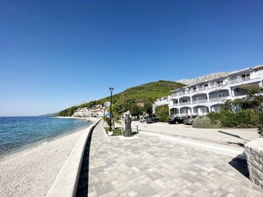 Apartments Mira - 10 m from beach: SA3(2), SA4(2), A5(2+2) Zaostrog - Riviera Makarska 