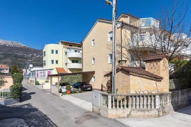 Apartments Niko - modern: SA1(2), A2(2+2), A3(2+2), A4(4+2) Kastel Luksic - Riviera Split 