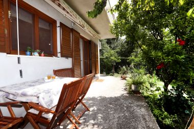 Apartments Lidia - barbecue: A1(2+2) Kastel Stari - Riviera Split 