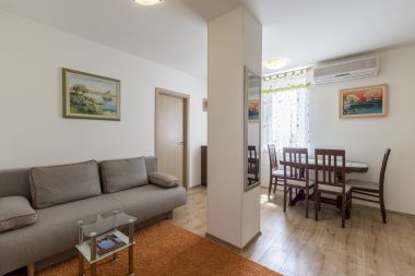 Apartments Neda - charming and comfy : A1(3) Split - Riviera Split 