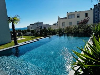 Apartments Lux - with private pool: A1(4+2) Split - Riviera Split 