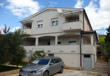 Apartments Ljuba - sea view: A3(4+1), A2(2+1), SA1(2) Starigrad-Paklenica - Zadar riviera 