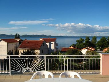 Apartments Ljuba - large terrace: A2(6+1) Zadar - Zadar riviera 