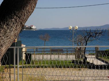 Apartments Gorda - 50m from the beach & parking: A1(5), A2(2) Zadar - Zadar riviera 