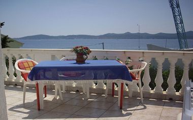 Apartments Anthony - 50m from the beach & parking: A3(2+1), A4(2+1) Zadar - Zadar riviera 