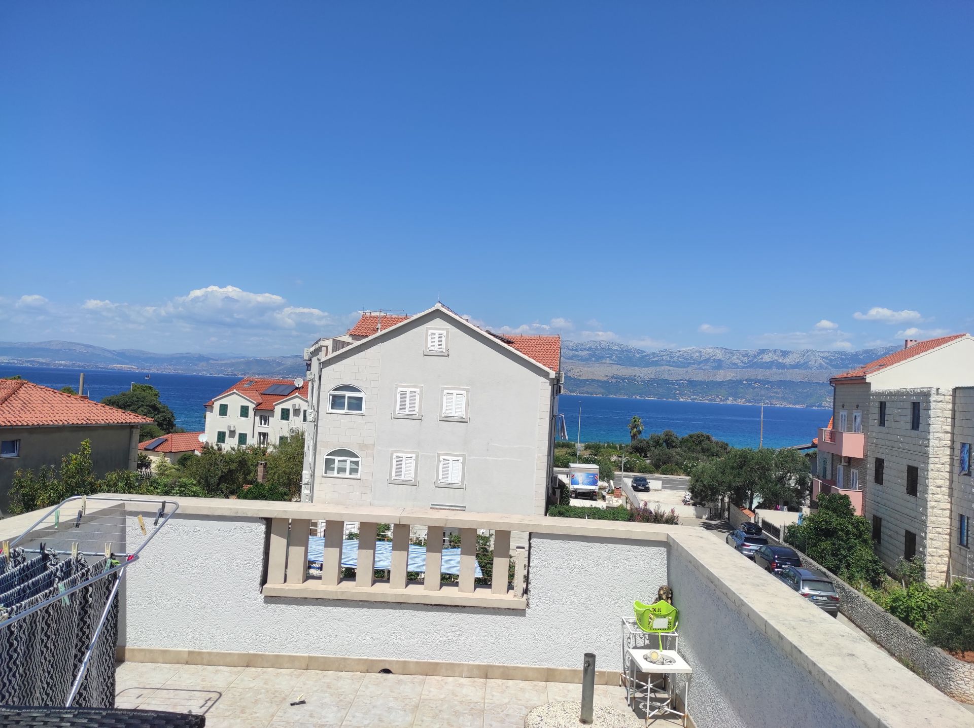 Apartments Dani - with large terrace : A1(2+4) Supetar - Island Brac 