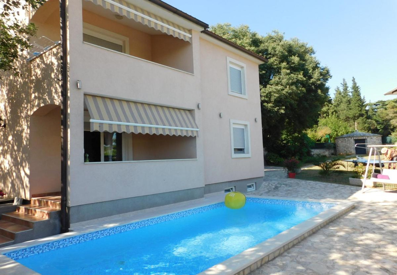 Holiday home Draga - with pool: H(8+2) Pula - Istria  - Croatia