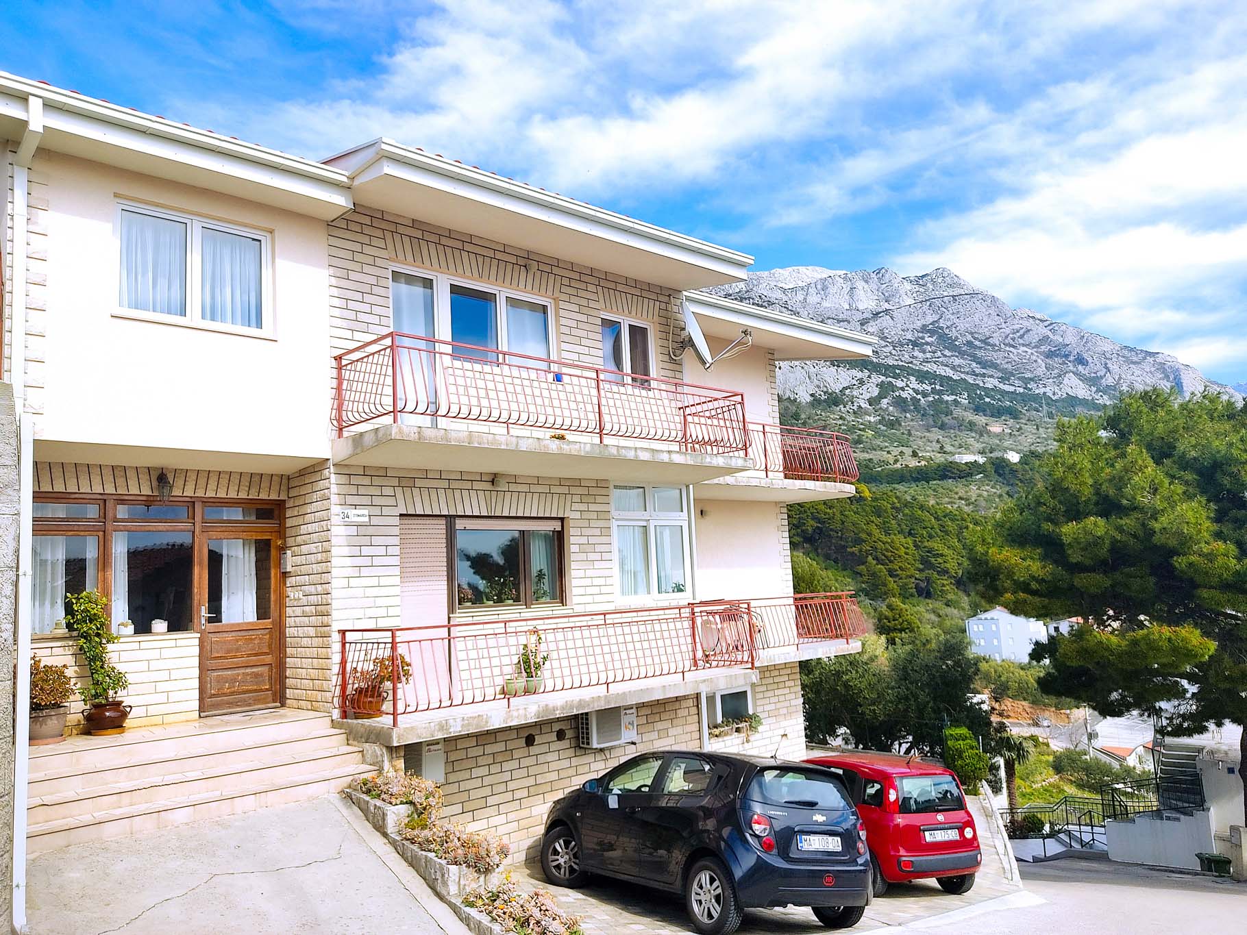 Apartments Rozari - family friendly & sea view: A1-Ivana (6+2) Brela - Riviera Makarska 