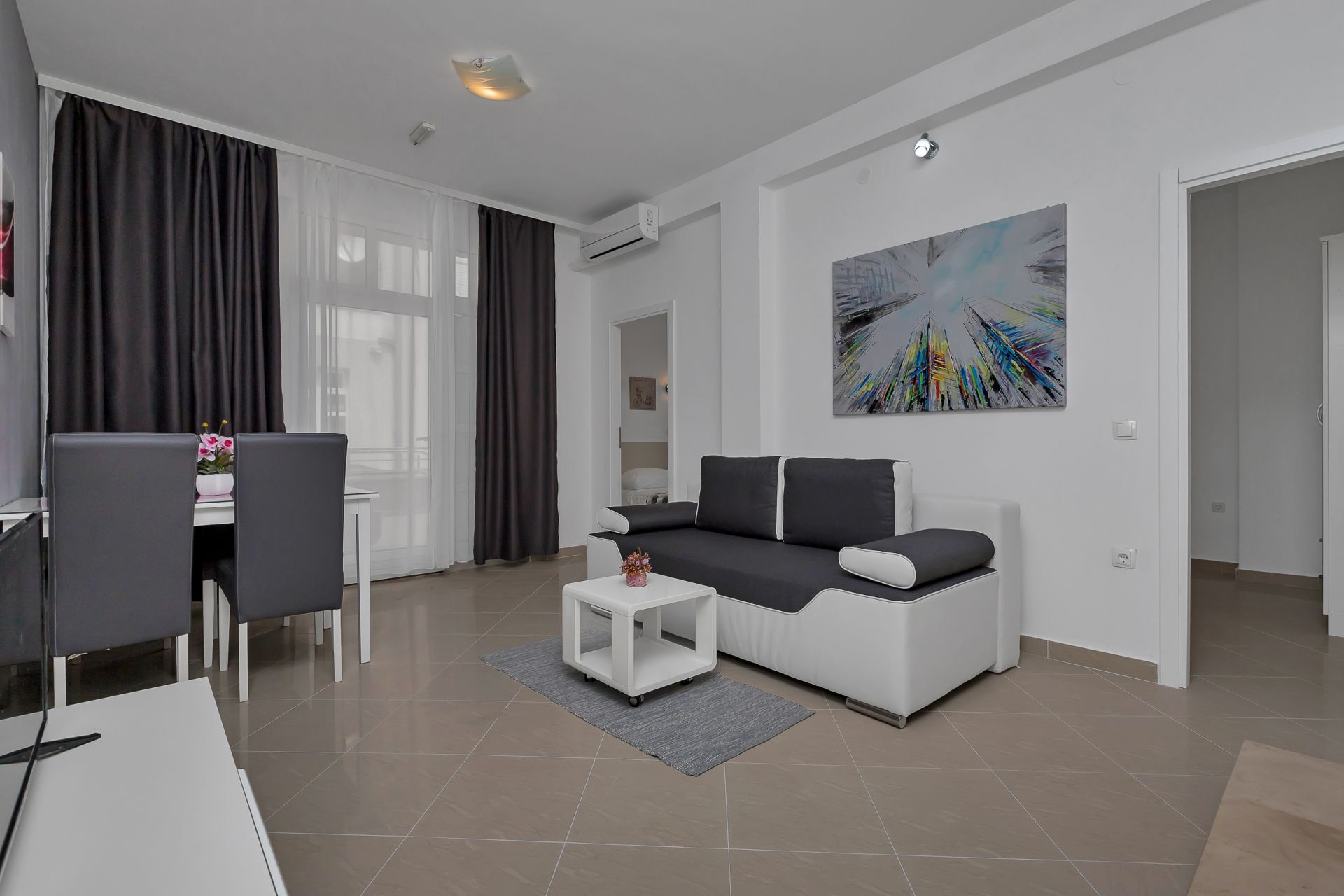 Apartments Petar - 200 m from beach: A1(4) Makarska - Riviera Makarska 