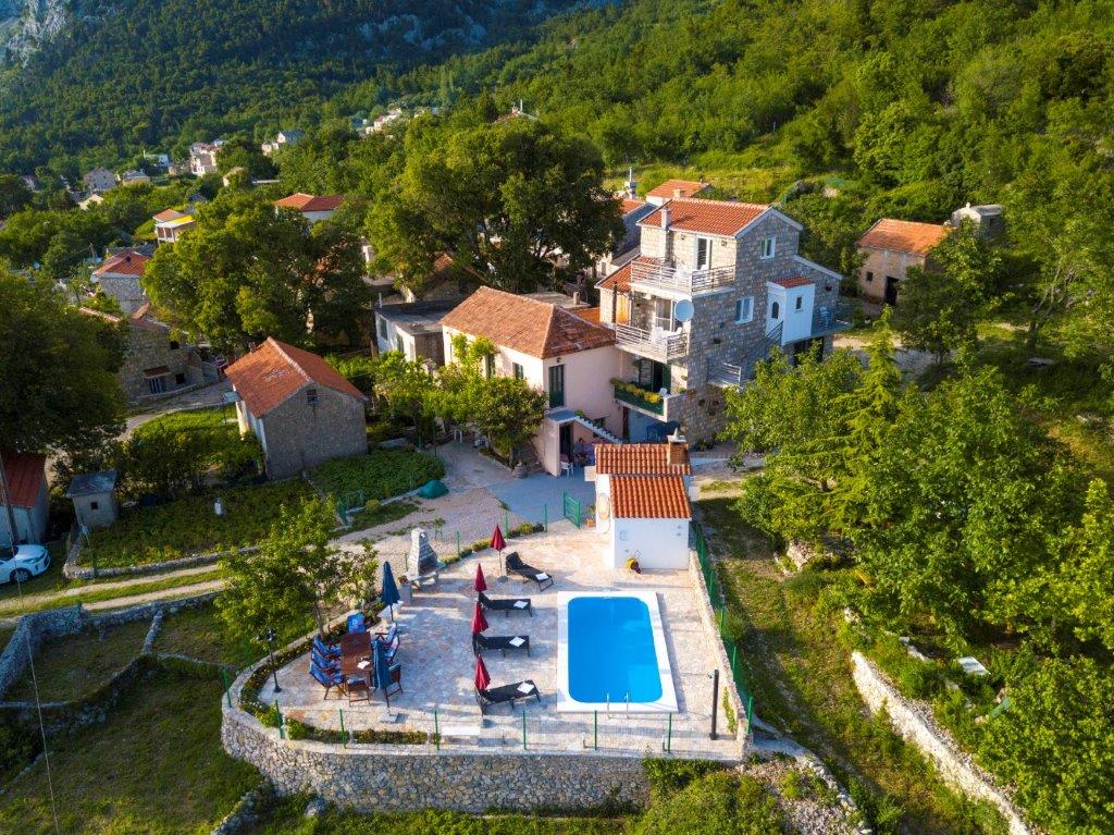Holiday home Tonci - comfortable & surrounded by nature: H(8+2) Tucepi - Riviera Makarska  - Croatia