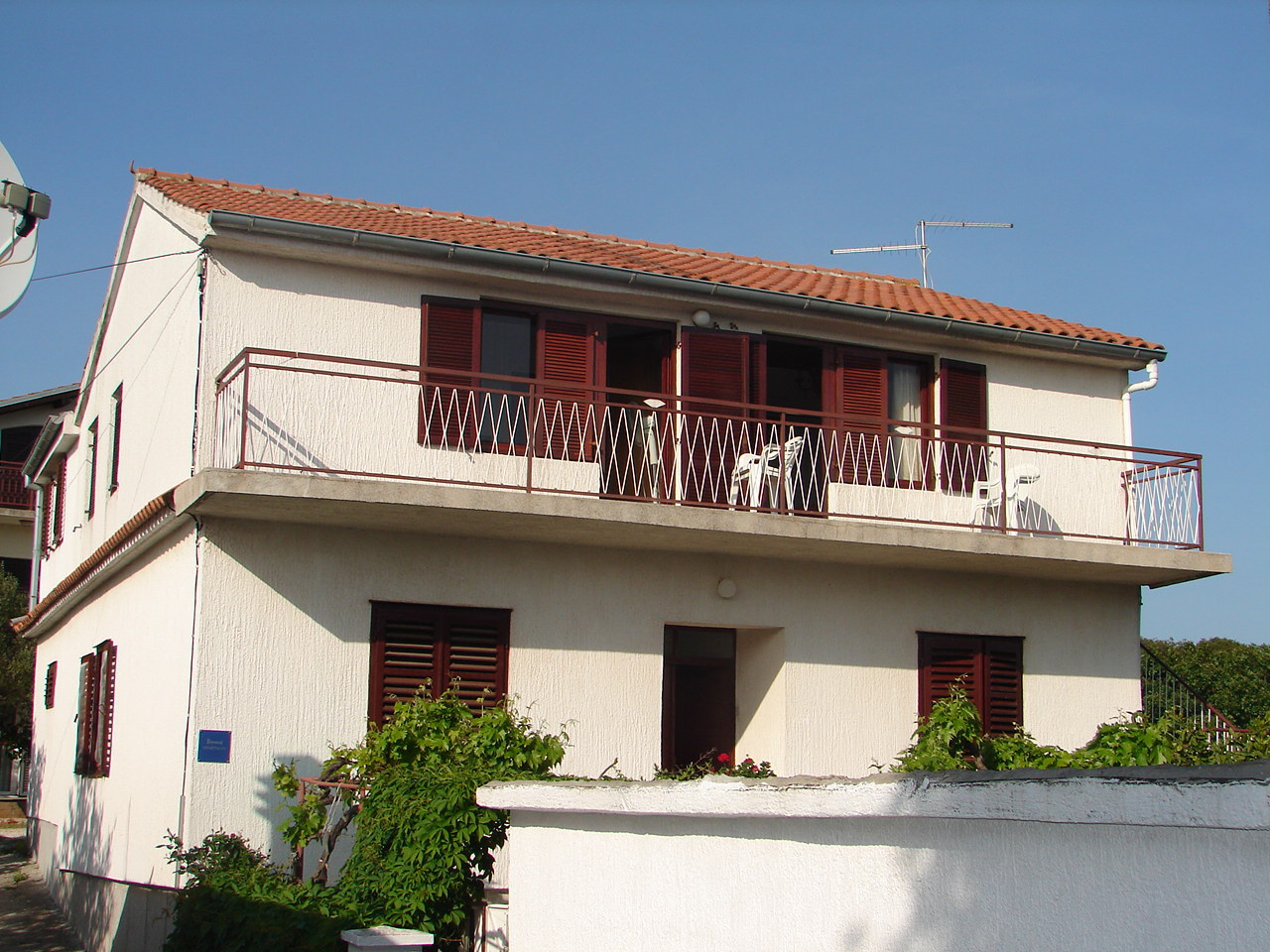 Apartments Dragan - Economy Apartments: A1 Veci (4+1), A2 Manji (4+1) Jezera - Island Murter 