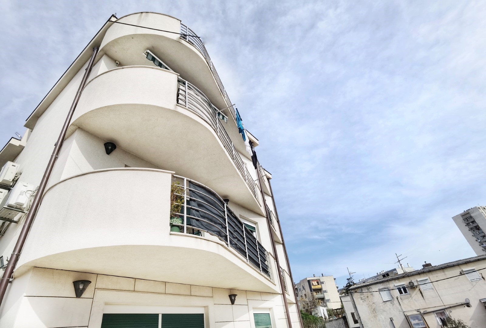 Apartments Miro - modern: A1-prizemlje (4+2), A2 desni(3+2), A3 lijevi(3+2) Split - Riviera Split 