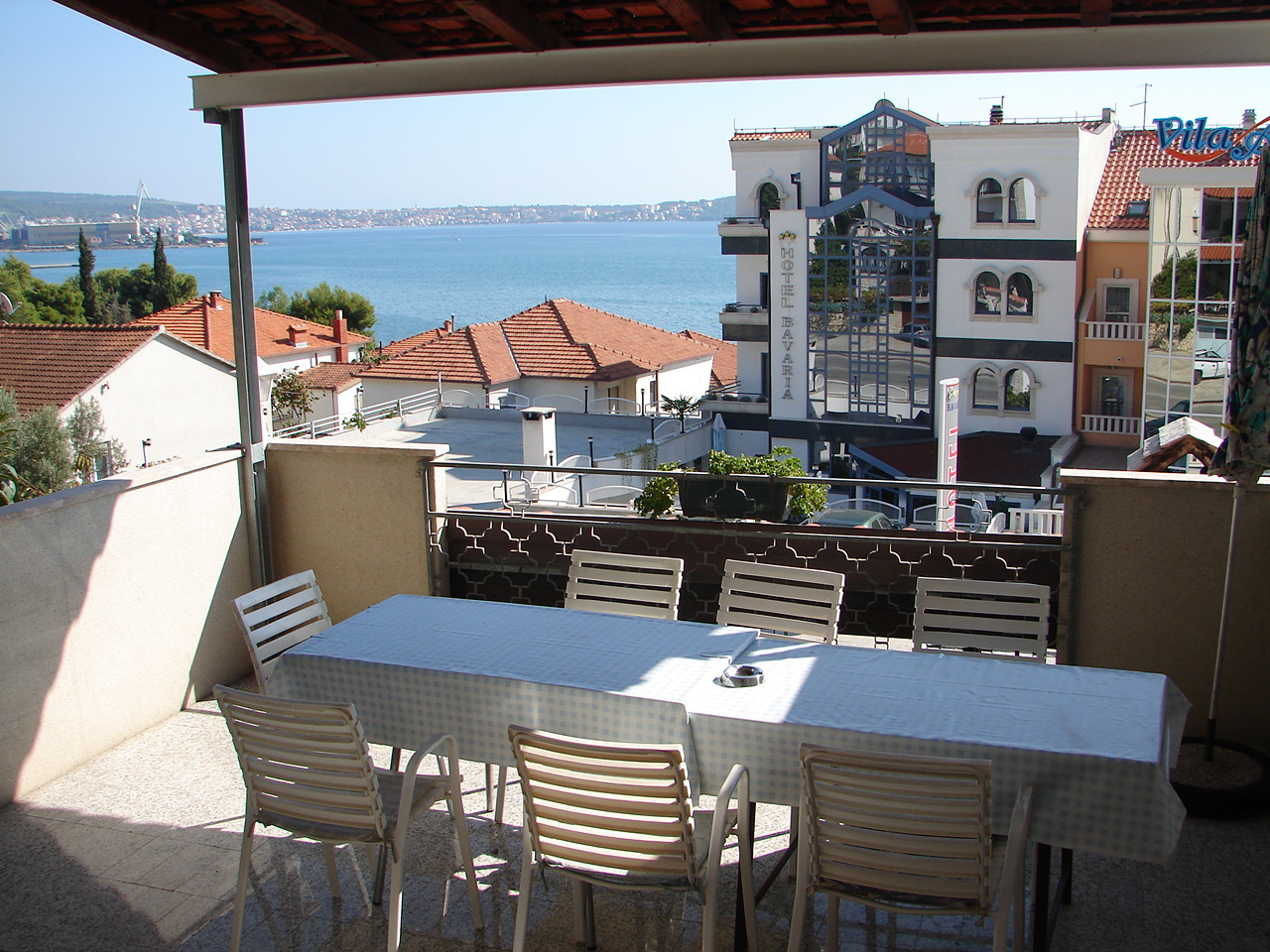 Apartments Milka - 100m from the sea A1(4), A2(2+1) Seget Donji - Riviera Trogir 
