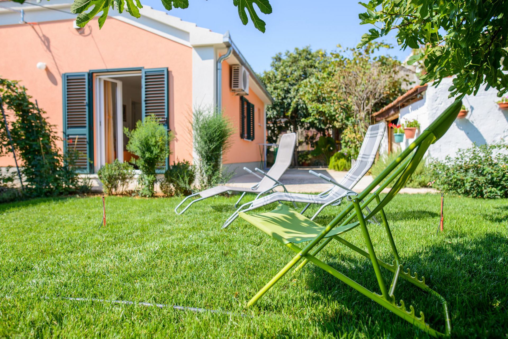 Holiday home Mirjana - beautiful garden with barbecue: H(4+1) Trogir - Riviera Trogir  - Croatia