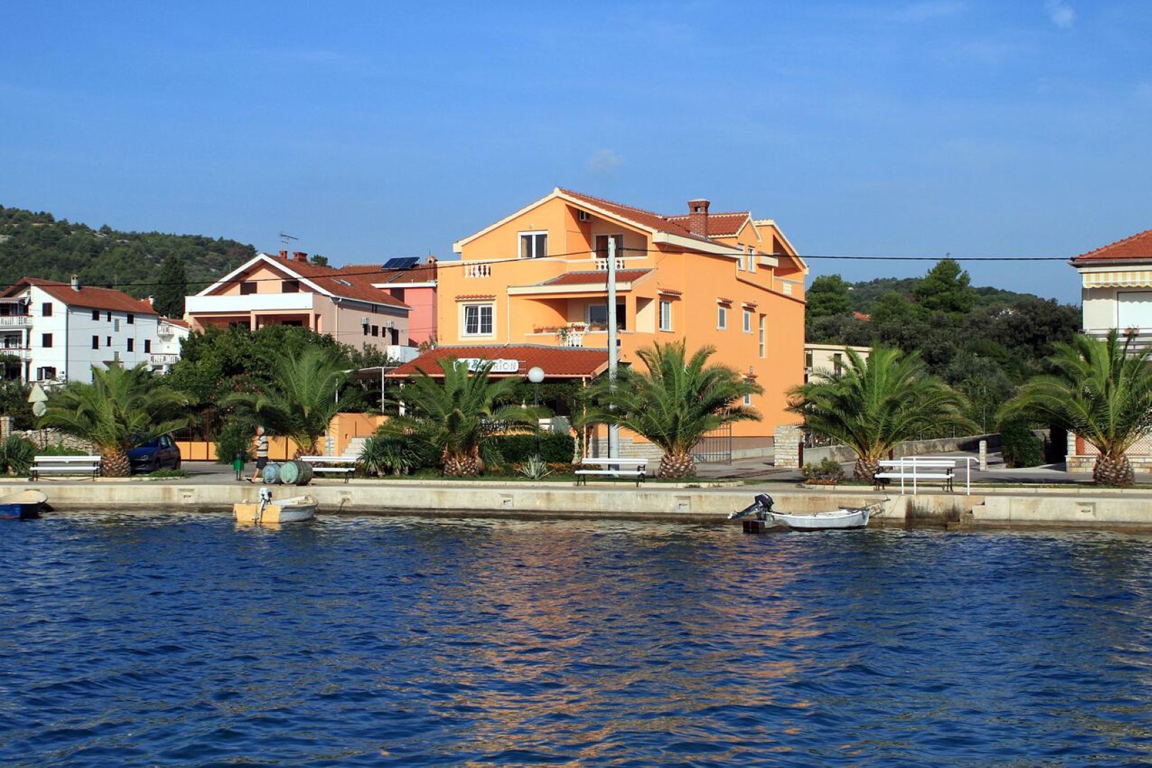 Apartments Sea view - cosy & in center: SA1(2), A2(2+1), A3(2+1) Kukljica - Island Ugljan 