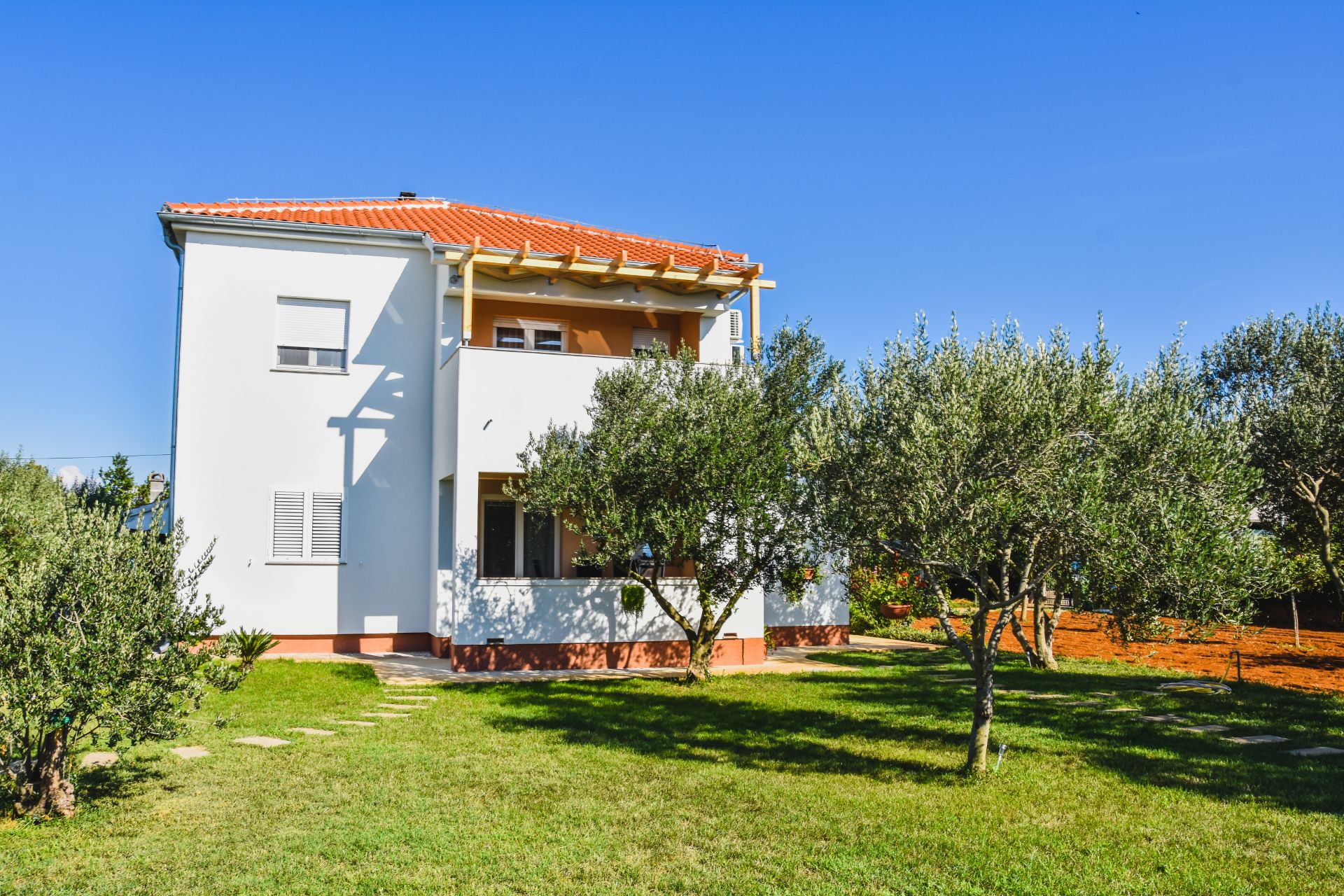 Apartments FRANE - family apartment A1 prizemlje(4+1), A2 kat(4+1) Zaton (Zadar) - Zadar riviera 